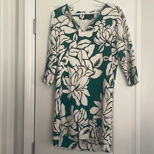 Karen Kane three quarter sleeve printed dress